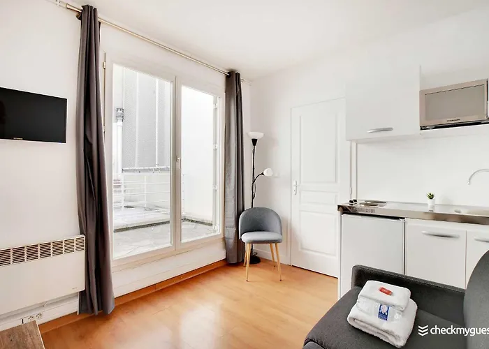 Cosy 2p Parc Expositions 15eme Arr 5